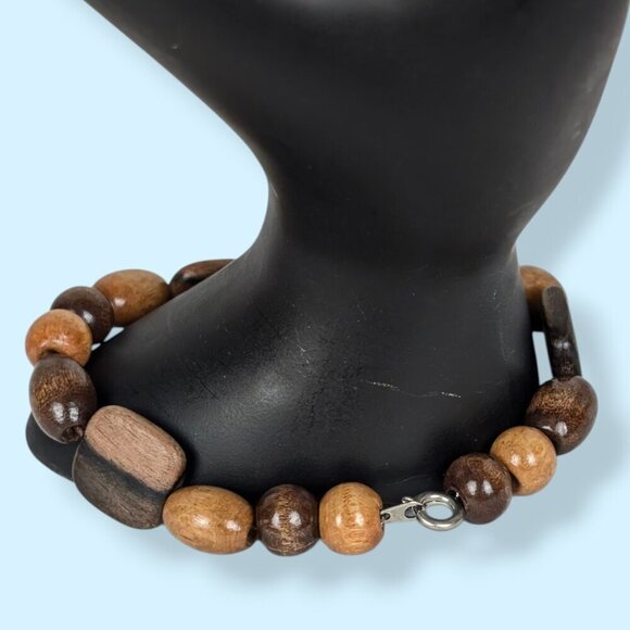 (2/$20) Vintage Wood Beaded Bracelet - Picture 3 of 5